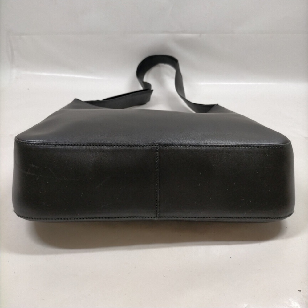 ✨SOLD✨ PRADA • AUTHENTIC VINTAGE BLACK GENUINE LEATHER LOGO STRAP SHOULDER BAG - Picture 3 of 9